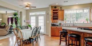 146 MEADOWVIEW Lane Gallery 6