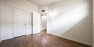 1736 West Sherman Street - B Gallery 14