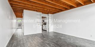 2 Bed 2.5 Bath Right off Cherry Street!! Gallery 9