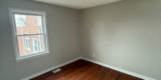 Beautiful 3 Bedroom 2 bath Townhome Conveniently Located and updated Gallery 4