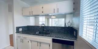 1951 Frank St. / 2519 Virginia Ave Gallery 10