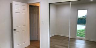 GLENOAKS Gallery 31