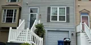 46647 BROWNWOOD Square Gallery 1