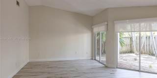 10121 NW 51st Ln Gallery 15