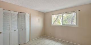 Amazing Tri-Level home close to ASU.  Pool and 2 Car Garage Gallery 28