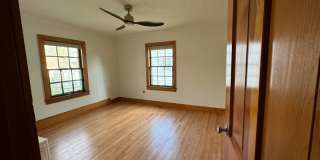 Cute 3 Bedroom 1 Bathroom 1 Car Garage home!! Gallery 4