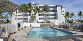 4591 Bay Beach Lane Gallery 1