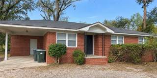 3 Bed/1.5 Bath Home - Backyard Pond Gallery 1