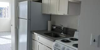 Renovated, 1 Bedroom / 1 Bath convenient location! Available NOW (Rent includes Electricity) Gallery 3
