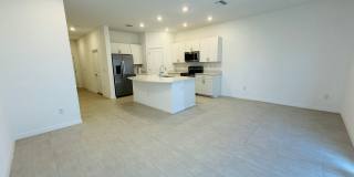 Townhome in The Townhomes of River Landing Gallery 4