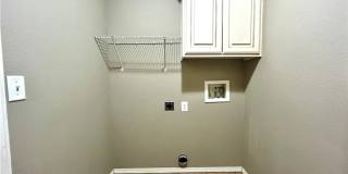 Craftsman style 3 bedroom 2 bath Home - Avail NOW! Gallery 23