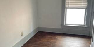 Downtown 3bd/1ba Duplex Gallery 3