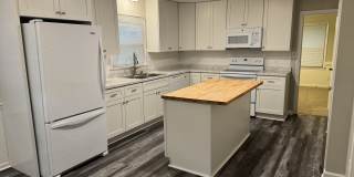 4007 Yadkin Dr Gallery 3