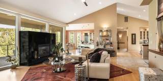 Large home in gated Awbrey Glen neighborhood Gallery 4