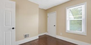 Move-In Ready 3-Bedroom Home with Updated Kitchen & Central A/C Gallery 21