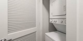 5425 N Clark St Gallery 6