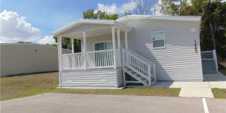 1445 N Bridge Street Gallery 1