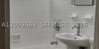 345 NE 80th Ter Gallery 4