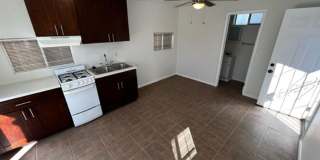 Upgraded Private Detached Studio House Gallery 1