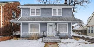 52 E Iroquois Rd Gallery 1