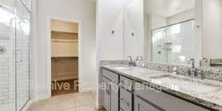 2927 N Augustine 2927 N Augustine Gallery 41