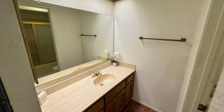 Beautiful 4 Bedroom Home Gallery 15