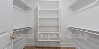1072 Bruce Street Gallery 23