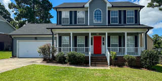 Charming 3 Bed 2.5 Bath Hope Mills Home Gallery 1
