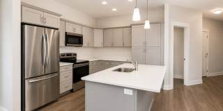 Modern 3-Bed Vineyard Townhome Near UVU with Stunning Amenities! Gallery 3