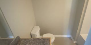 918 Brady Street Gallery 7