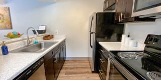 Camelot East Apartments Gallery 9