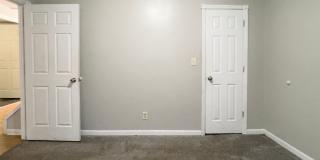 PRELEASING for AUGUST! Close to Campus Gallery 22