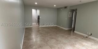 9976 Twin Lakes Dr Gallery 5