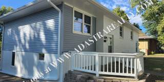 Nice Updated 2 Bed 1.5 Bath Duplex in Basehor-Available NOW!! Gallery 3