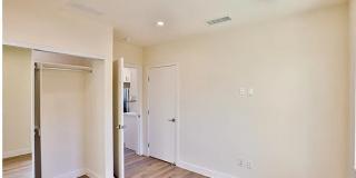 619 W 30th St # 6 Gallery 6