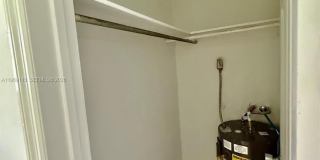 1240 NE 12th Ave Gallery 23