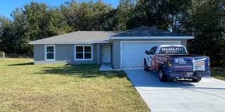 Custom Home - Desirable SE Ocala Neighborhood 3/2/2 **Won't Last** Gallery 1