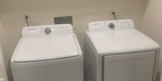 Upgraded & Spacious 4 Bedroom, 3.5 Bathroom Home Gallery 24