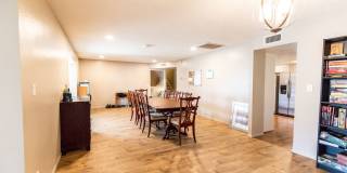 6 Bedroom 3.5 Bathroom Tri-Level Home In Tempe close to ASU Gallery 18