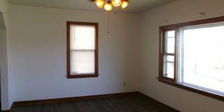 Charming Cottage on A. Avenue - MOVE IN SPECIAL $200 OFF 1st Months Rent: Gallery 22