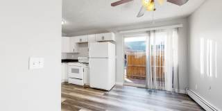 Updated 2 Bed Townhouse w/ Utilities Included! Gallery 8