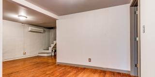 Unique with a Artsy Flare    2 Bed/1.5 Bath in Edgemere Park $995/month! Gallery 34