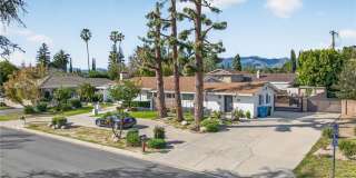 18221 Kinzie Street Gallery 17