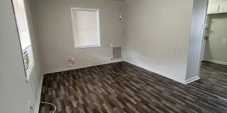 585 Campus Street Gallery 1