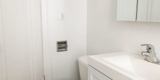 1478-80 W Byron St Gallery 11