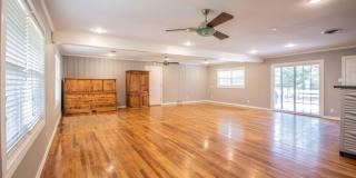 Spacious 3 bed 2 bath Home Gallery 6