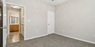 Mission Hills Apartments Gallery 20
