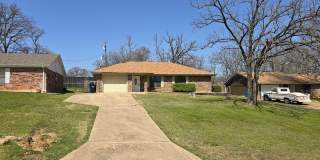 Charming Newly Remodeled Rental Home in a Quiet Neighborhood Gallery 4