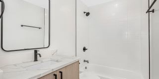 1218 W Lexington St Gallery 22