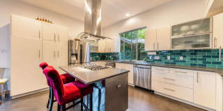 Gorgeous Fully Furnished Home in Brentwood - Short Term Lease Options Available Gorgeous Fully Furnished Home in Brentwood - Short Term Lease Options Available Gallery 10